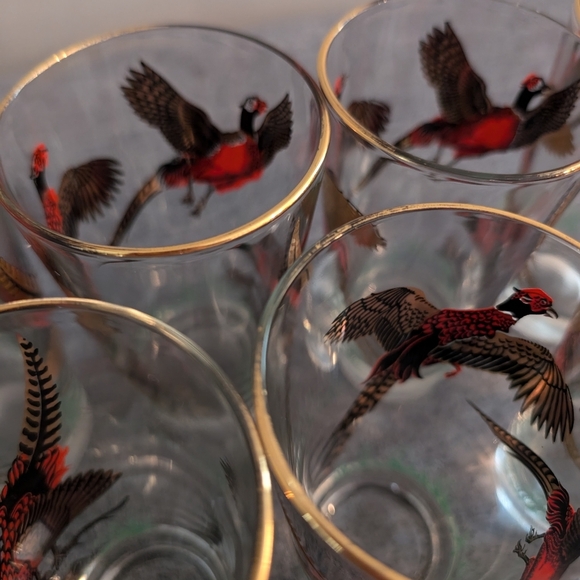 Vintage Hazel Atlas Drinking Glasses with Gold Rim, Set of 7 - Picture 3 of 3